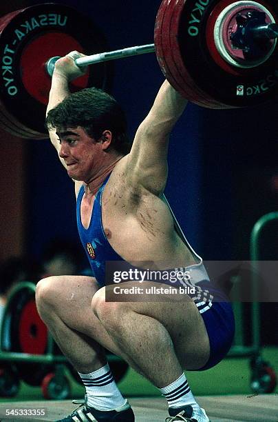 Gewichtheben, 2. Schwergewicht bis110 kg: der spätere Dritte Ronny Weller in Aktion- September 1988