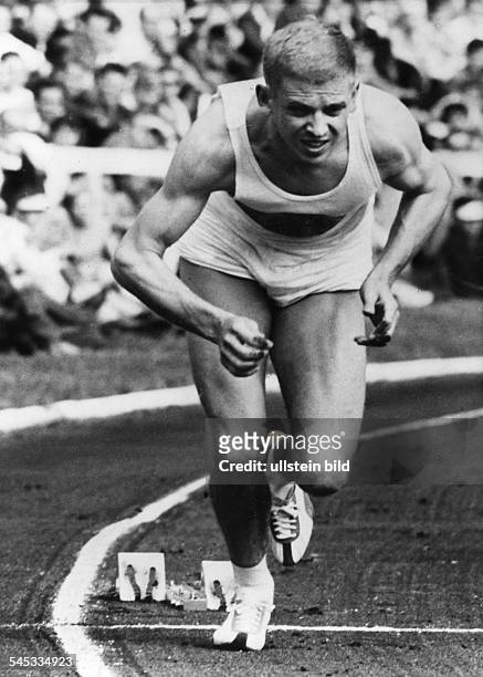 Hary, Armin *-Sportler, Leichtathletik, Sprint, DOlympiasieger 1960Weltrekord 100 Meter 1960- Start zum 200-Meter-Rennen bei denAusscheidungskaempfen...