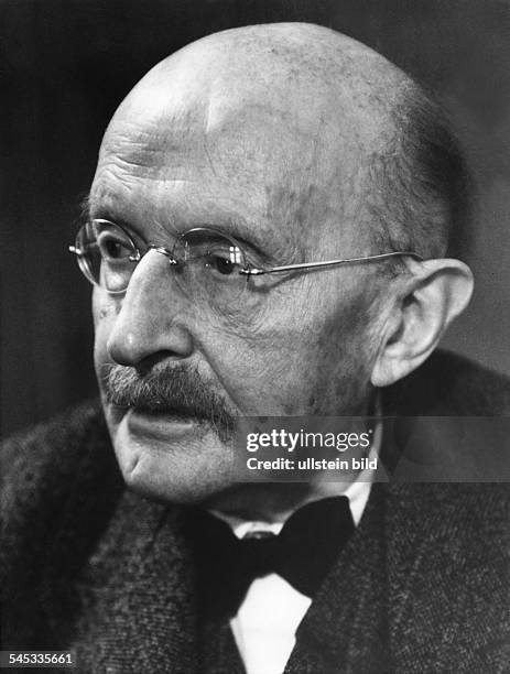 Physics Portrait Portrait Physicist Photos and Premium High Res Pictures - Getty Images