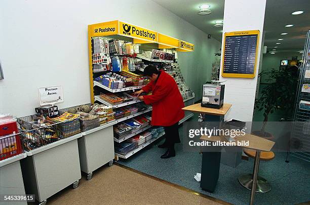 Photopost Shop 17 Postshop Stock Photos, High-Res Pictures, and Images - Getty Images
