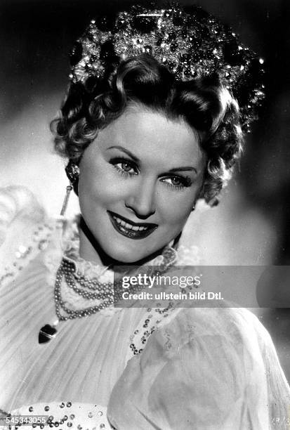 Schauspielerin, Tänzerin D / UngarnPorträt aus dem Film `Die Czardasfürstin'Regie Georg JacobyD 1951