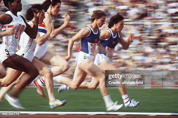 100m Frauen, Vorlauf: Marlies Göhr und Ingrid Auerswald sind die beiden Erstplazierten- Juli 1980