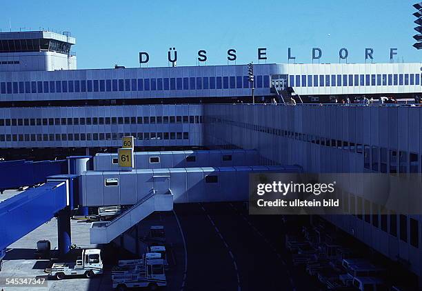 Düsseldorf Flughafen Photos and Premium High Res Pictures - Getty Images