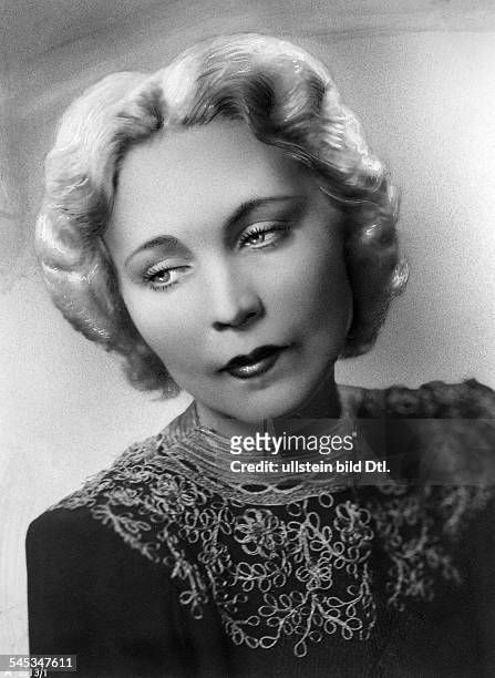 Koerber, Hilde *-+Schauspielerin AErschienen 1947Reproduktion einer Fotografie von Sandau