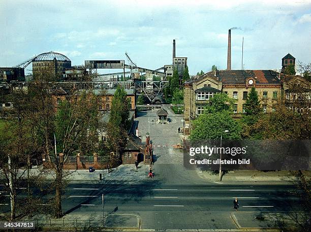 East Berlin: gas plant Dimitroffstrasse - 1981