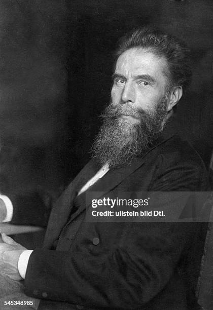 Wc Rontgen 949 Roentgen Stock Photos, High-Res Pictures, and Images - Getty Images