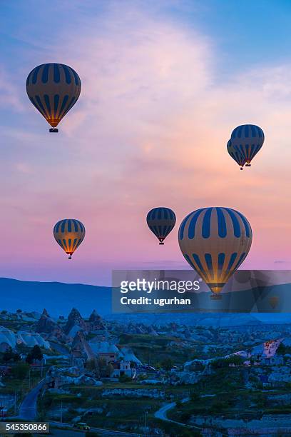 kappadokien – turkeye - cappadocia hot air balloon stock-fotos und bilder