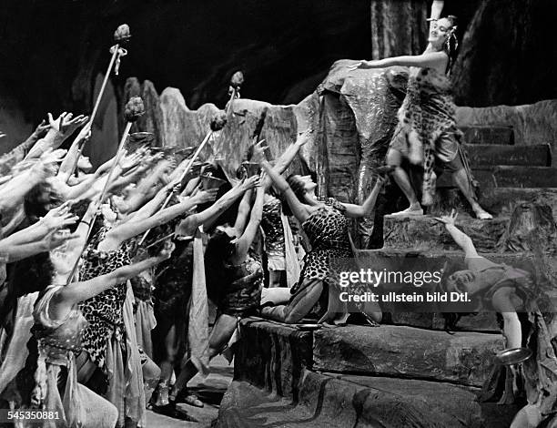 31 Rudolf Laban Stock Photos, High-Res Pictures, and Images - Getty Images