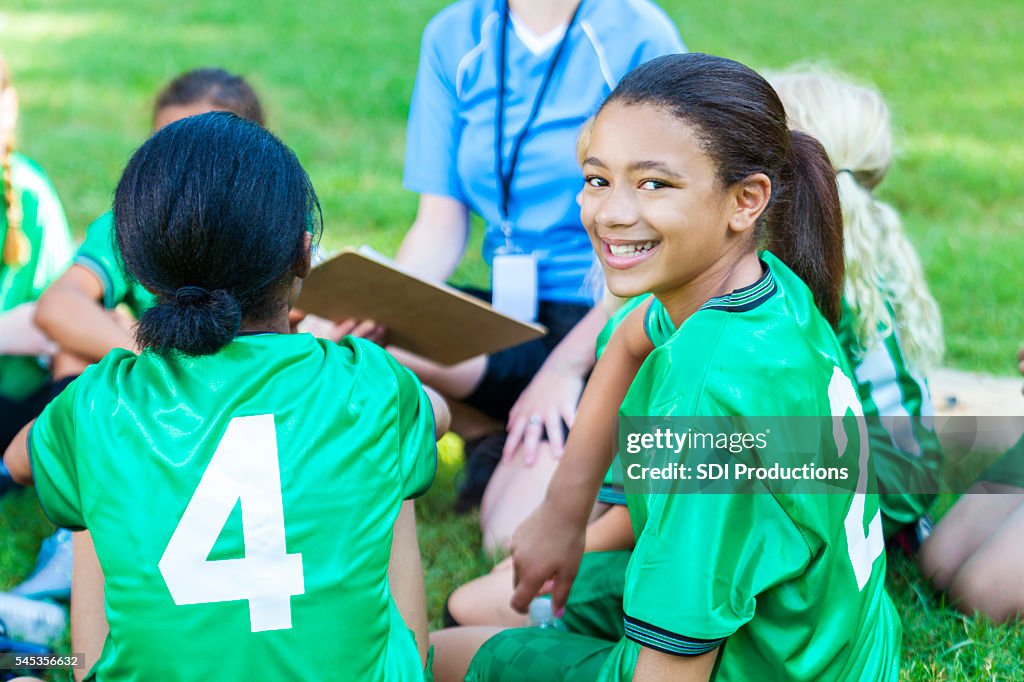 Selbstbewusster Fußballer während des Spiels