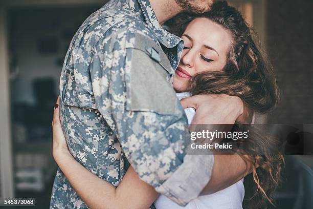 ich bin also angst! - military spouse stock-fotos und bilder