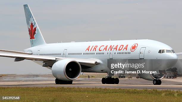 An Air Canada Boeing 777 lands on May 15, 2009 in Sydney, Australia. The Air Canada Boeing 777 aircraft operates the only direct service between...
