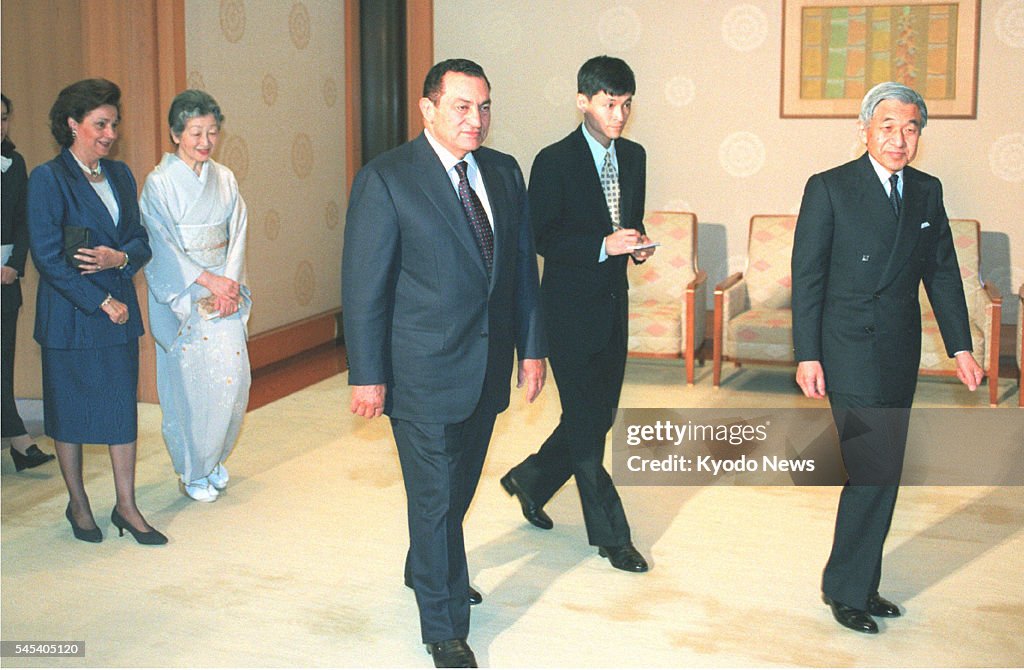 Mubarak Visits Japan