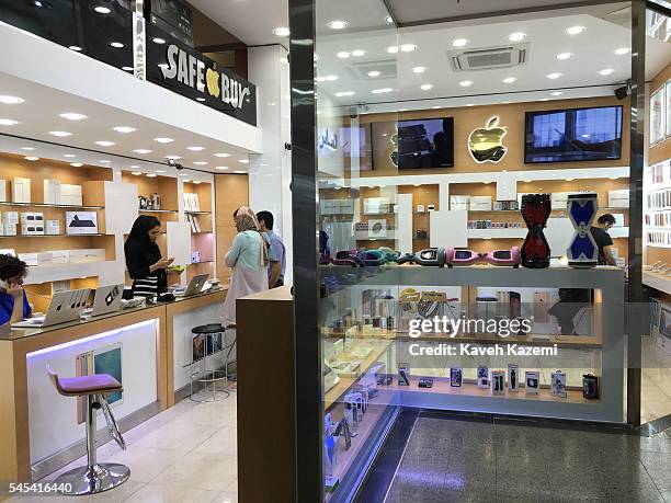 Computer Mall 1,711 Iran Mall Stock Photos, High-Res Pictures, and Images - Getty Images