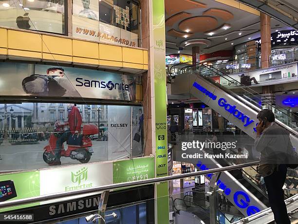 Computer Mall Paytakht Photos and Premium High Res Pictures - Getty Images