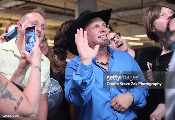 Country musican Garth Brooks attends AOL Build Speaker Series at AOL Studios In New York on July 7, 2016 in New York City.
