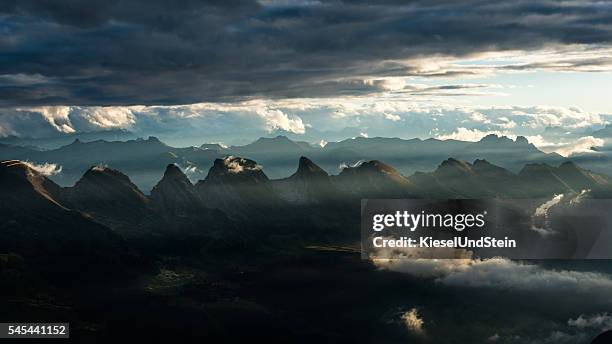 schweizer berge (churfirsten) - appenzell stock-fotos und bilder