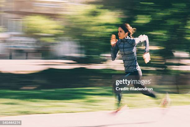 city running - fast stockfoto's en -beelden