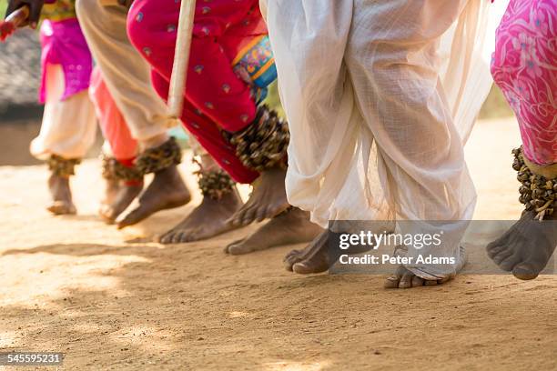 feet of dancers from maharashtra state, india - tradition unternehmen stock-fotos und bilder