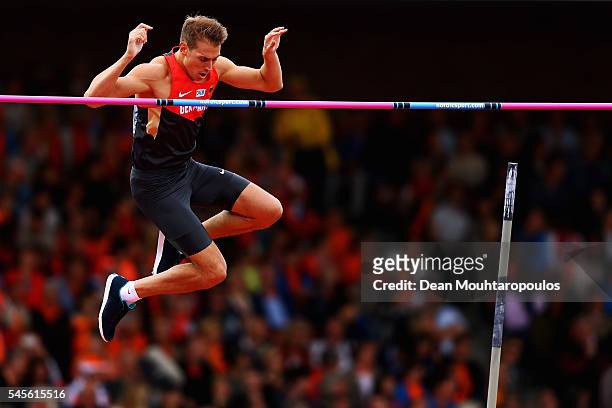 Karsten Dilla of Germany competes in the Mens Pole Vault Final on day 3 of the 23rd European Athletics Championships held at Olympic Stadium on July...