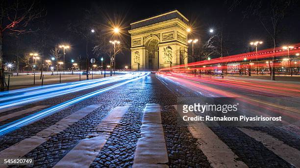 arc detriomphe, paris - triumphal arch stock pictures, royalty-free photos & images