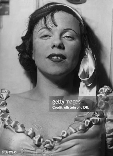 Drews, Berta Helene - Schauspielerin, BRDin 'Der Gefangene' von MoissiVolksbühne Berlin 1932Aufnahme: Theodor Fanta