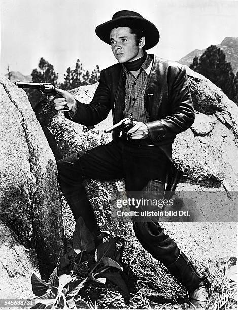 Audie Audie Murphy Directed Photos and Premium High Res Pictures - Getty Images
