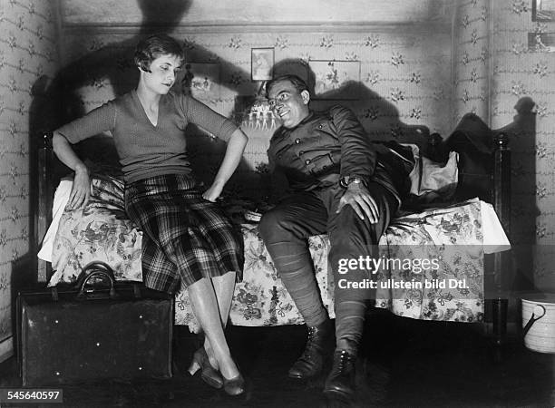 Grete Mosheim*-+Actress, Germanywith Mathias Wiemann in Robert E. Sherwood's play 'Waterloo Bridge'; premiere at the Tribüne, Berlin- photographer:...