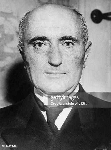 1881 1942Admiral FrankreichPortr t 1941 News Photo Getty Images 1881-1942admiral-frankreichportr-t-1941-news-photo-getty-images