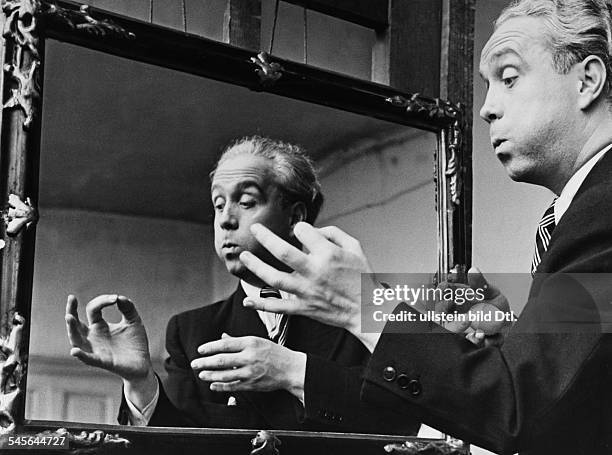 Thimig, Hermann*03.10.1890-+Actor, Germanyrehearsing a scene for the play 'Der Zauberer' by Juliane Kay - Photographer: Lothar Ruebelt- 1940Vintage...