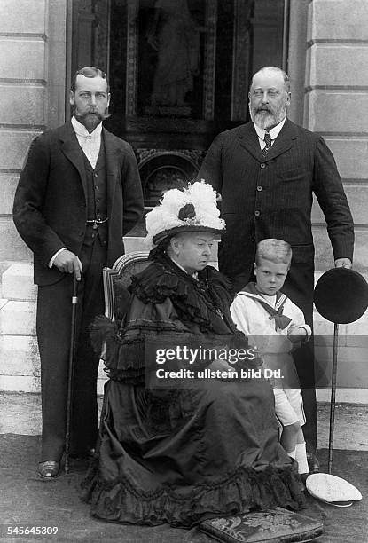 Victoria Königin von England 1837-1901Königin Victoria, der Prince of Wales , sein Sohn Herzog von York und der kleine Prinz Eduard Albert undatiert