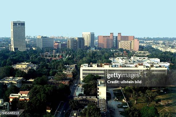 Blick auf Neu-Delhi mit Geschäftshäusernsüdlich des Connaught Place- 1992