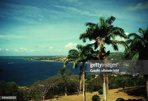 Blick über die ProvinzhauptstadtScarborough von Tobago.März 1995