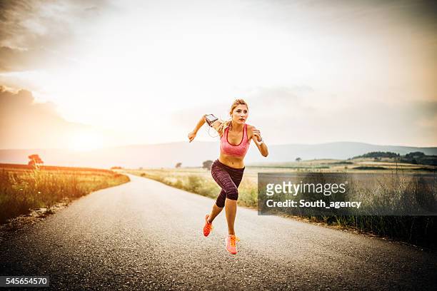 lady de corrida - sprint - fotografias e filmes do acervo