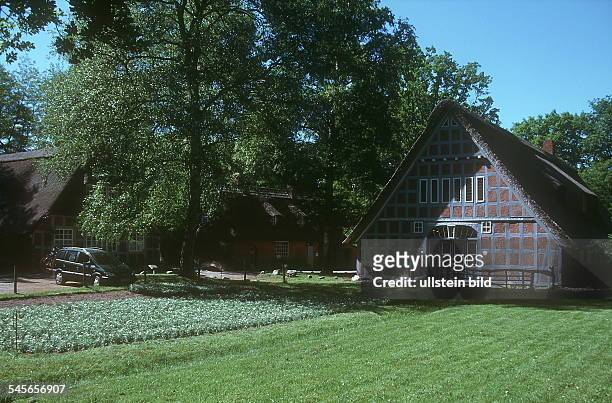 "Haus im Schluh" - beherbergt die Heinrich-Vogeler-Sammlung- Aussenansicht Juni 2001