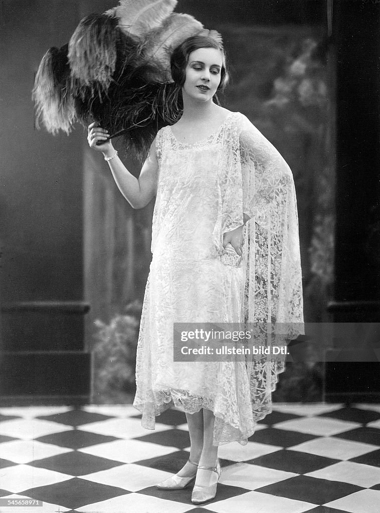 Actress Margit Barnay, picture by Becker & Maass 1928 News Photo