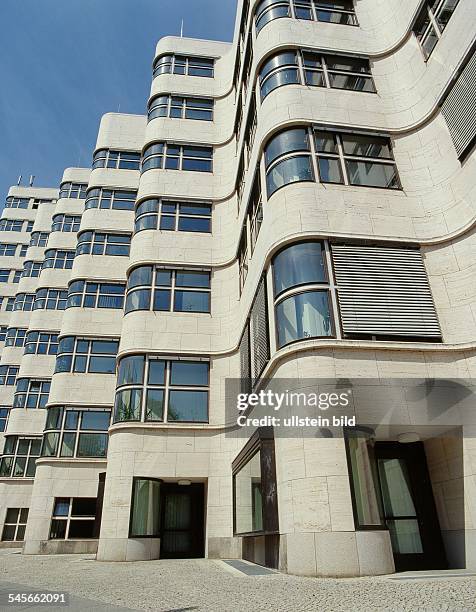 115 Shell Haus Stock Photos, High-Res Pictures, and Images - Getty Images