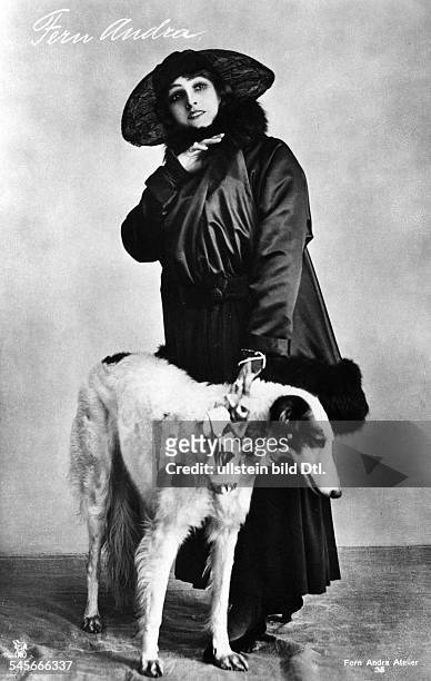 Fern Andra Fern Andra *1893- + Actress, USA - with a Borzoi - undated, probably 1910 - Photographer: Atelier Binder - Vintage property of ullstein...
