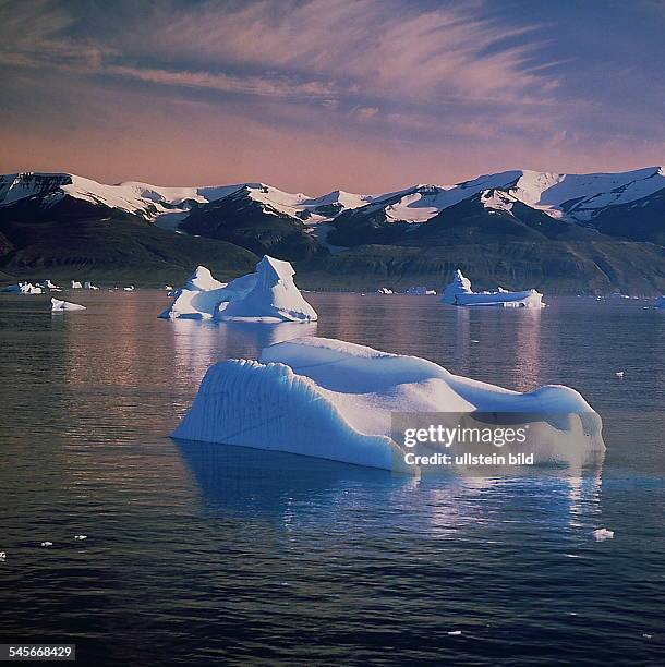 Eisberge in der Nähe von Upernavik- o.J.