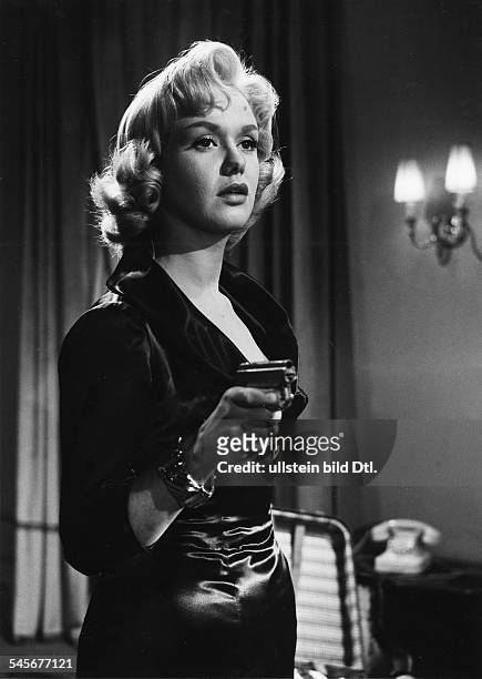 Sebaldt, Maria - Actress, Germany - *- Scene from the movie 'Hoppla, jetzt kommt Eddie' Directed by: Werner Klingler West Germany 1958 Produced by:...