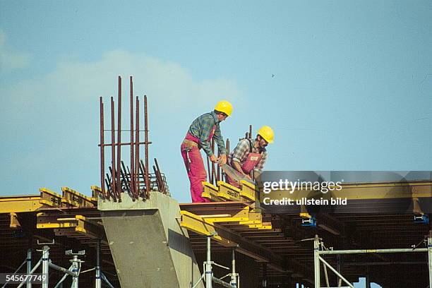 Bauarbeiter auf der Baustelle der debis am Potsdamer Platz- 1995