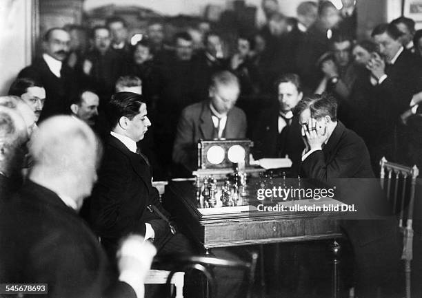 Capablanca hi-res stock photography and images - Alamy