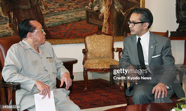 Indonesia - Indonesian Foreign Minister Marty Natalegawa and Cambodian Foreign Minister Hor Namhong meet in Bogor, Indonesia, on April 8 before a...