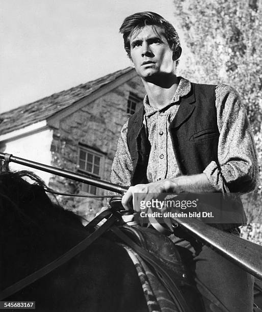 Perkins, Anthony - Actor, USA - *04.04..1992+ Scene from the movie 'Friendly Persuasion'' Directed by: William Wyler USA 1956 Produced by: Allied...
