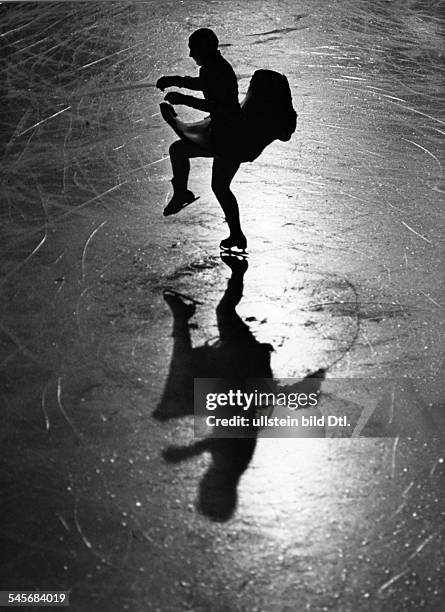Dage Randem 27 Randem Stock Photos, High-Res Pictures, and Images - Getty Images