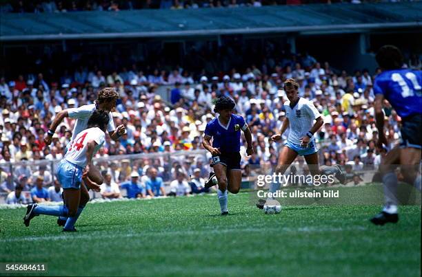 World Cup in Mexico Quarter-final: Argentina 2 - 1 England - Scene of the match: Diego Maradona on the ball -