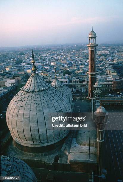 Alt-Delhi: Minarette und Kuppeln derJama Masjid - 1995