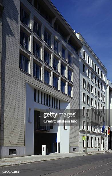 Teilansicht vom Ministerium für Familie, Senioren, Jugend und Frauen; Blick auf den Gebäudeteil in der Taubenstrasse 42-43 ; links der Sitz der KPMG...