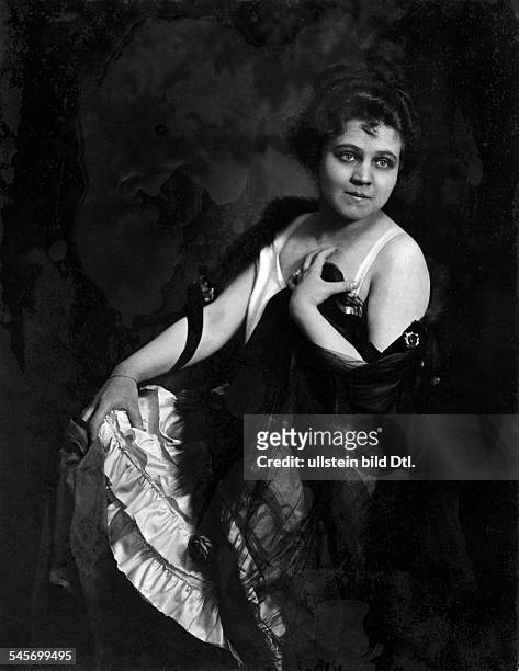 Maria Ivoguen - Sängerin, Ungarn / D*18.11.*1891-+Portrait Vintage property of ullstein bild