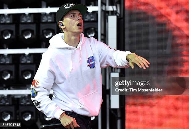 Logic Lineups 241 Logic Performs At Shoreline Amphitheatre Stock Photos, High-Res ...