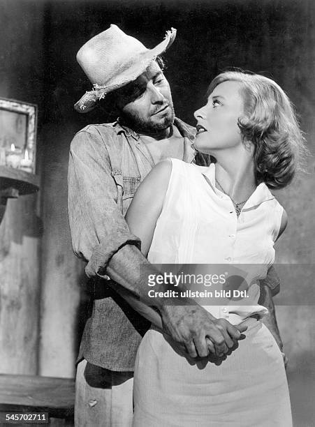 Philipe, Gérard *-+Actor, Francewith Michelle Morgan in the movie "Les Orgueilleux"- 1953